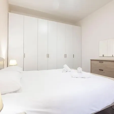 Luxury Living - Massive With Ac & Wifi By 360 Estates